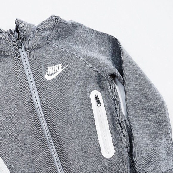 Nike - Grey Jacket - Picture 2 of 4
